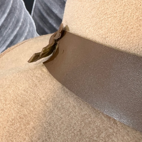 Guess Felt Hat Women’s Camel Tan Wide Brim Fedora Panama Braided Band - Picture 13 of 15